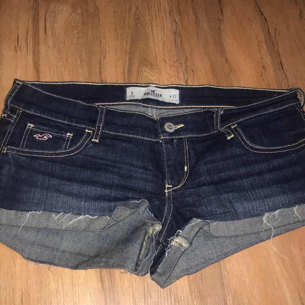 Hollister jean shorts - Picture 2 of 3